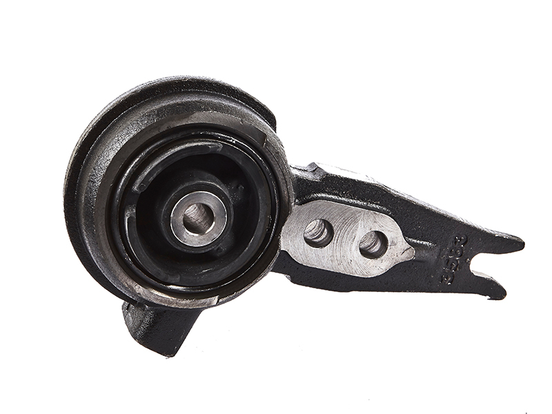 SOPORTE CABINA DELANTERO VOLVO VM OEM 82061473                                                                                                        