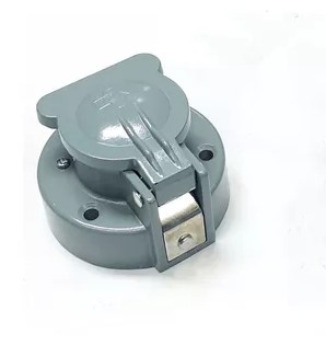 TOMA LUCES HEMBRA METAL DE AUTO REFORZADO                                                                                                             